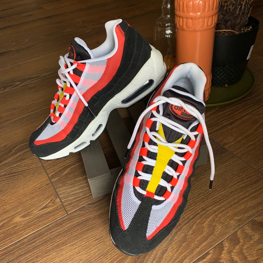 AirMax 95. US size 6.5 Black Crimson Yellow.